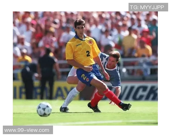 足球明星因场外冲突引发打架事件揭示运动员生活的另一面